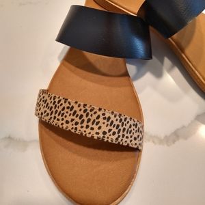 Women's Leopard Print & black Sandals, 9, NEVER WORN!